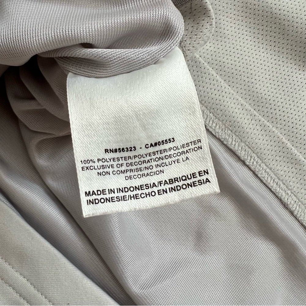 Used Jordan’s v neck Jersey North Carlina - Picture 5 of 8